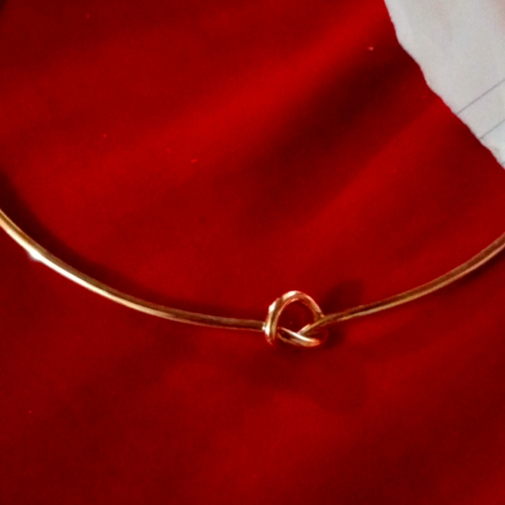 Gold tone Loft* brand choker